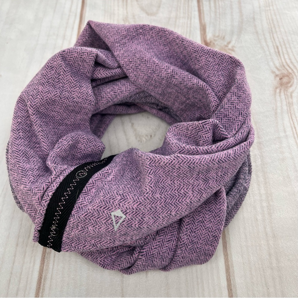 Lululemon Ivivva Village Chill Snap Infinity Scarf Blurred Pink Herringbone OS